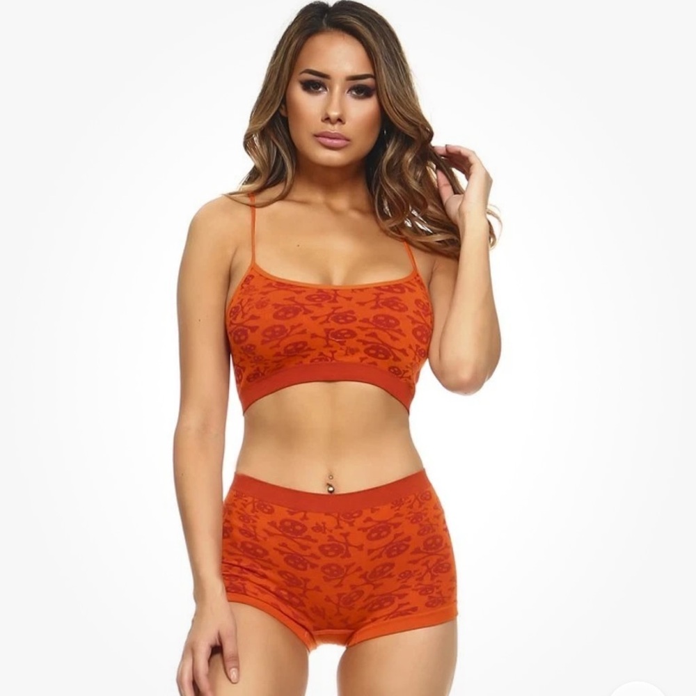 Skull & Crossbones Adjustable Sports Brakette & Boy Short Set